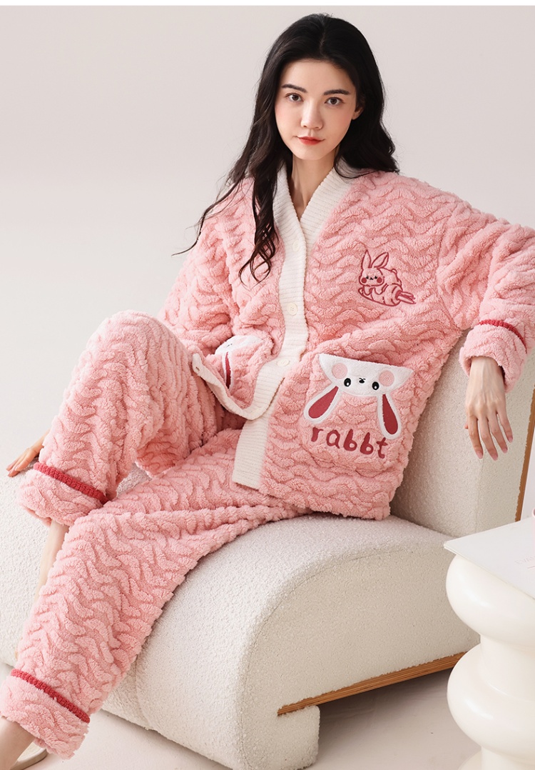 620301102aa84de3b70620aa2015551b.jpg