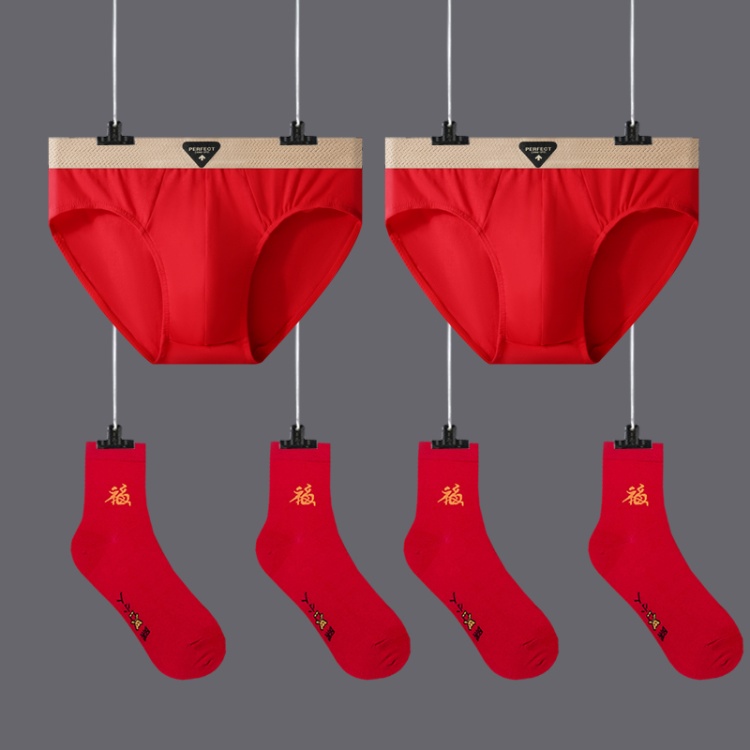 2 Pairs Of Red Pants+2 Pairs Of Red Socks