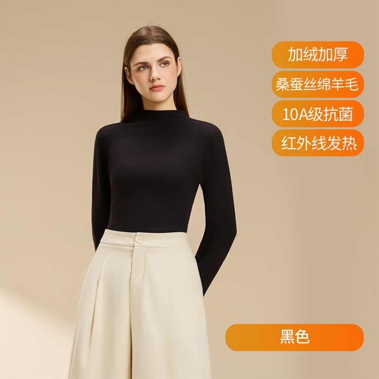 女黑色